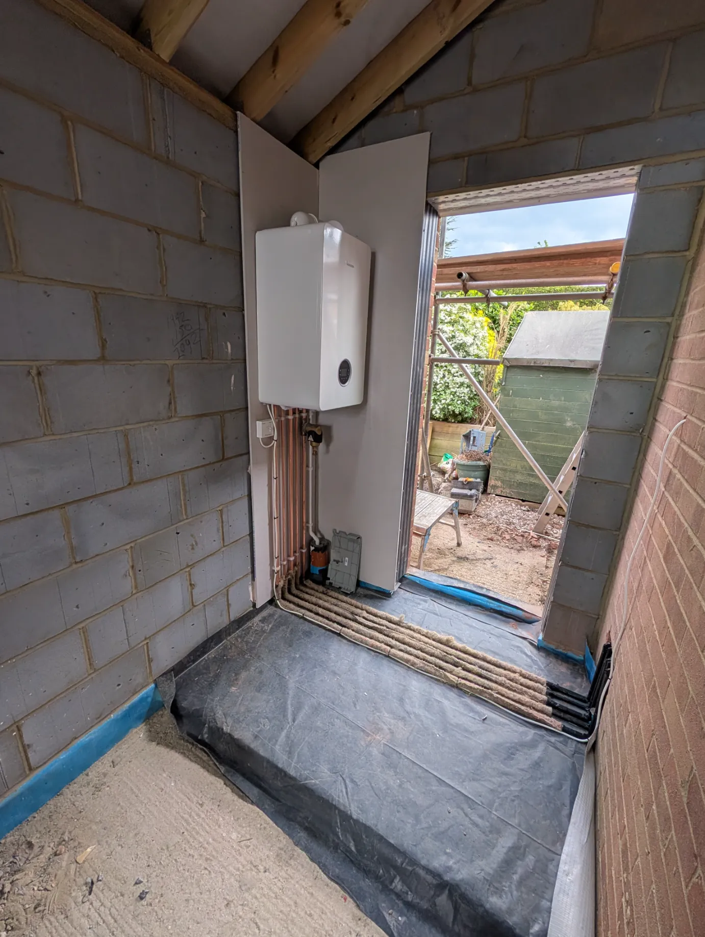 Professional plumbing and heating piping installation